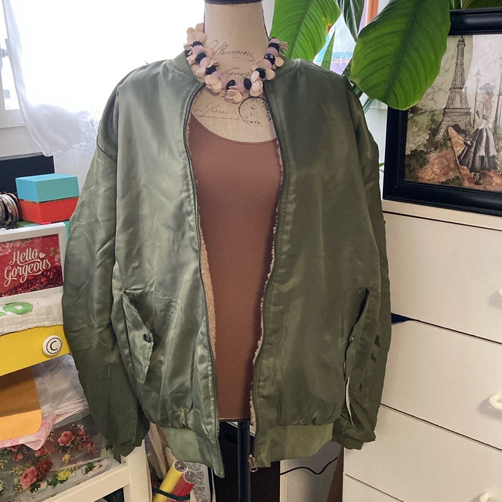 Forever 21 | bomber oversized reversible jacket. Thick and cozy.